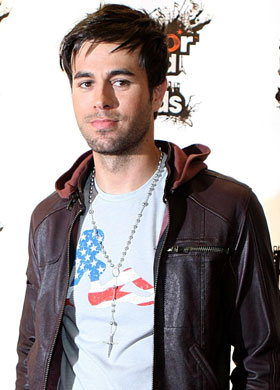 1311916854-Enrique-Iglesias.jpg